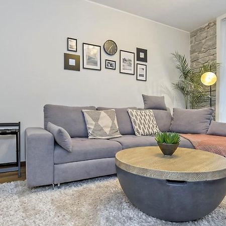 Luxuriously Furnished, Spacious Rotermanni Jewel Ταλίν Εξωτερικό φωτογραφία