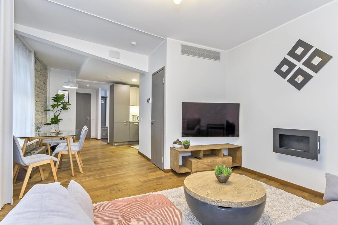 Luxuriously Furnished, Spacious Rotermanni Jewel Ταλίν Εξωτερικό φωτογραφία