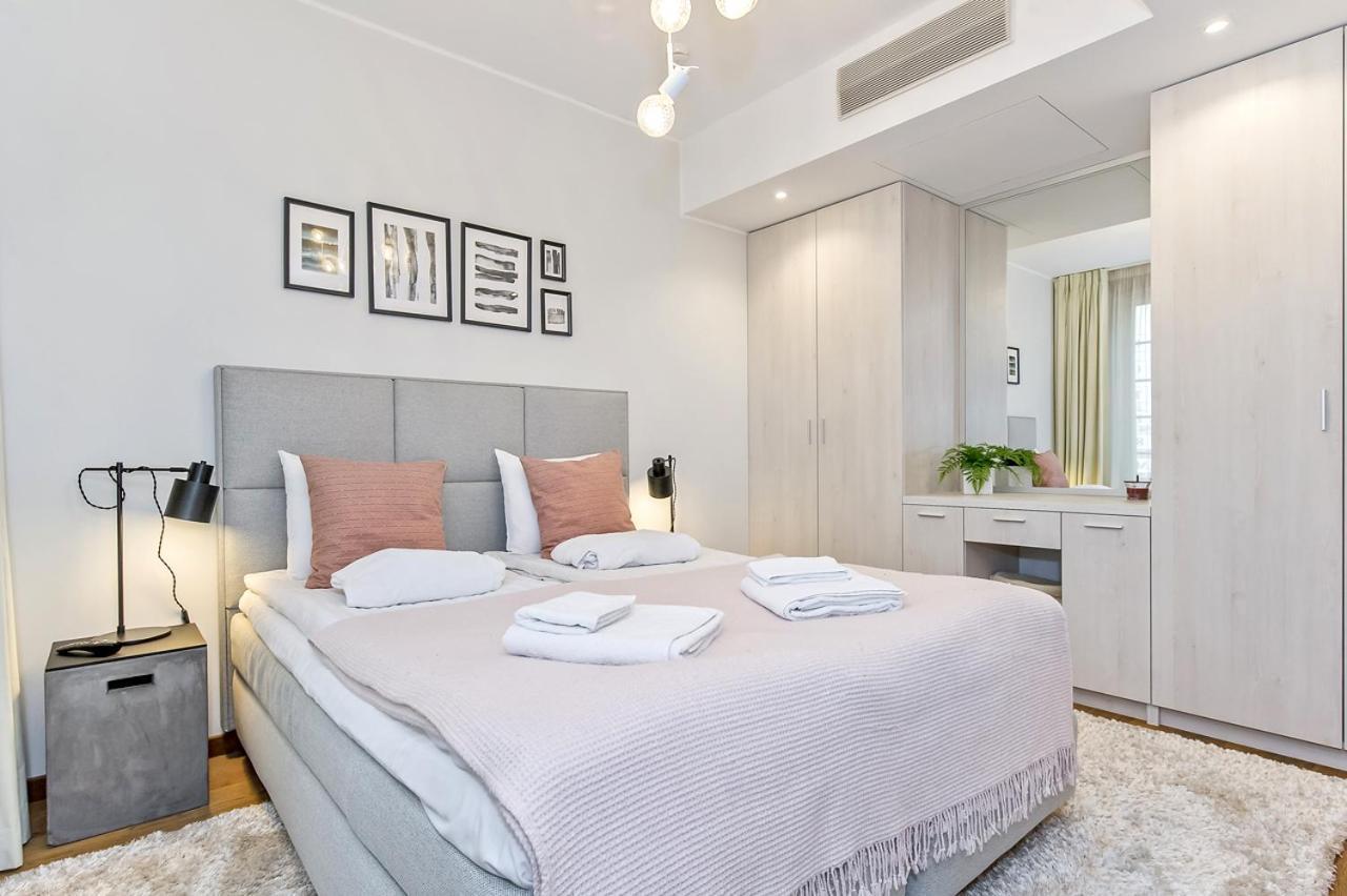 Luxuriously Furnished, Spacious Rotermanni Jewel Ταλίν Εξωτερικό φωτογραφία