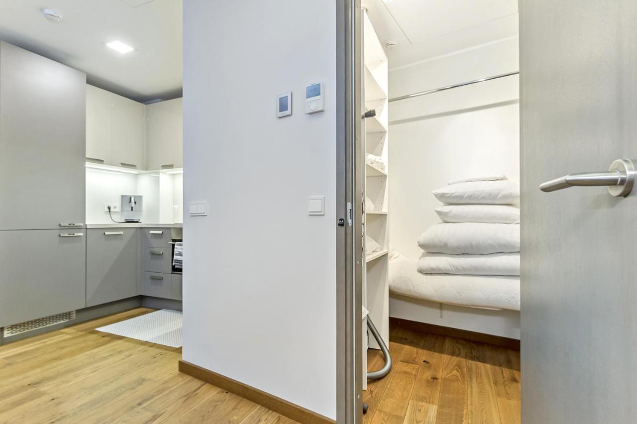 Luxuriously Furnished, Spacious Rotermanni Jewel Ταλίν Εξωτερικό φωτογραφία